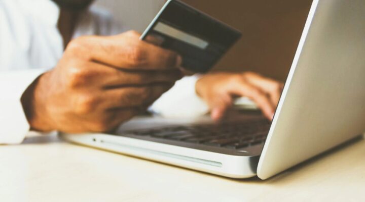 A Maneira Mais Fácil de Ganhar Dinheiro Online na Internet para Iniciantes